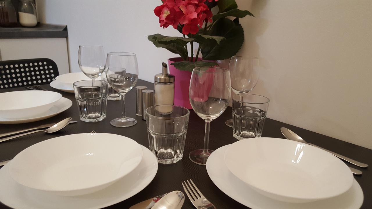 Michael Apartment With 2 Rooms Near Gozsdu Udvar Boedapest Buitenkant foto